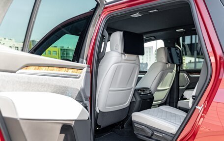Cadillac Escalade V, 2024 год, 26 000 000 рублей, 27 фотография