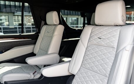 Cadillac Escalade V, 2024 год, 26 000 000 рублей, 29 фотография