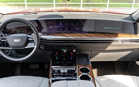 Cadillac Escalade V, 2024 год, 26 000 000 рублей, 24 фотография