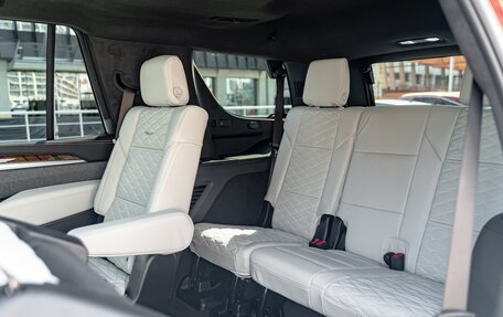 Cadillac Escalade V, 2024 год, 26 000 000 рублей, 34 фотография