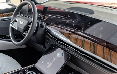Cadillac Escalade V, 2024 год, 26 000 000 рублей, 25 фотография