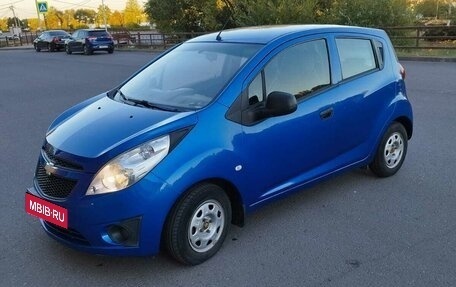 Chevrolet Spark III, 2013 год, 745 000 рублей, 2 фотография