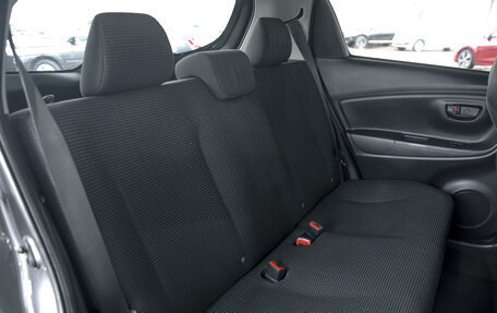 Toyota Vitz, 2019 год, 1 050 000 рублей, 8 фотография