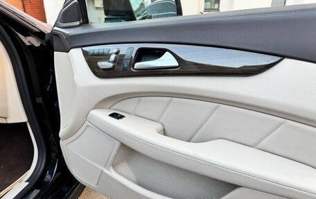 Mercedes-Benz CLS, 2016 год, 3 180 000 рублей, 13 фотография