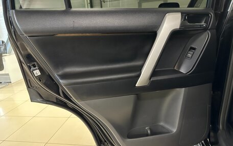 Toyota Land Cruiser Prado 150 рестайлинг 2, 2013 год, 2 799 000 рублей, 27 фотография