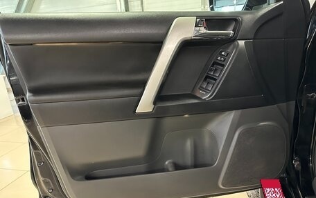 Toyota Land Cruiser Prado 150 рестайлинг 2, 2013 год, 2 799 000 рублей, 26 фотография