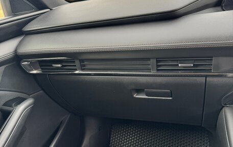 Mazda 3, 2019 год, 2 020 000 рублей, 10 фотография