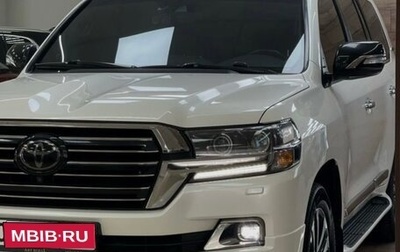 Toyota Land Cruiser 200, 2017 год, 7 350 000 рублей, 1 фотография