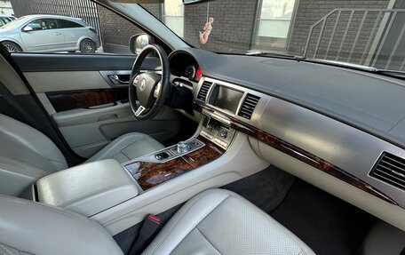 Jaguar XF I рестайлинг, 2008 год, 1 320 000 рублей, 26 фотография