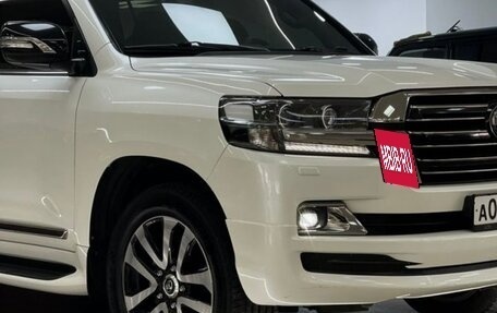 Toyota Land Cruiser 200, 2017 год, 7 350 000 рублей, 2 фотография