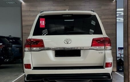 Toyota Land Cruiser 200, 2017 год, 7 350 000 рублей, 9 фотография