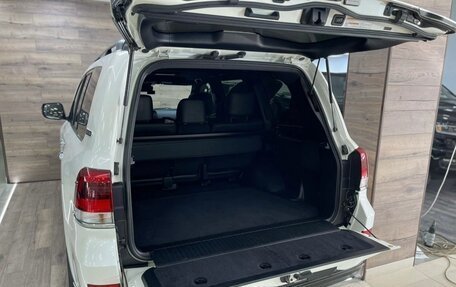 Toyota Land Cruiser 200, 2017 год, 7 350 000 рублей, 10 фотография