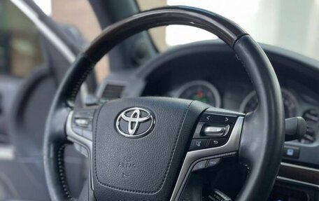 Toyota Land Cruiser 200, 2017 год, 7 350 000 рублей, 13 фотография