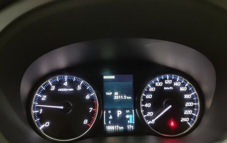 Mitsubishi Outlander III рестайлинг 3, 2014 год, 1 650 000 рублей, 13 фотография