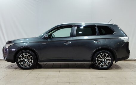 Mitsubishi Outlander III рестайлинг 3, 2014 год, 1 650 000 рублей, 8 фотография