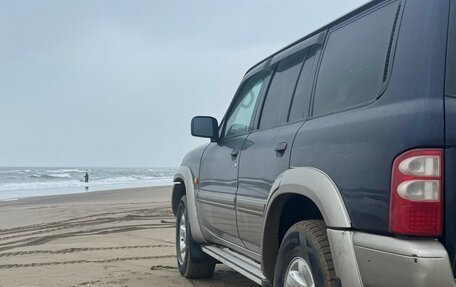 Nissan Patrol, 2000 год, 1 650 000 рублей, 2 фотография