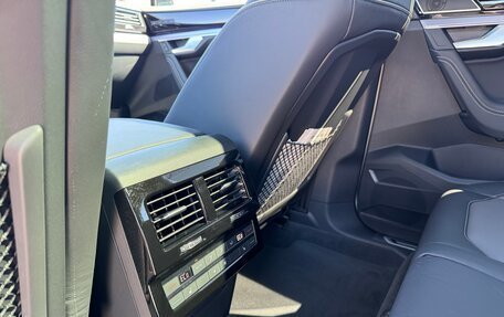 Volkswagen Touareg III, 2022 год, 9 890 000 рублей, 10 фотография
