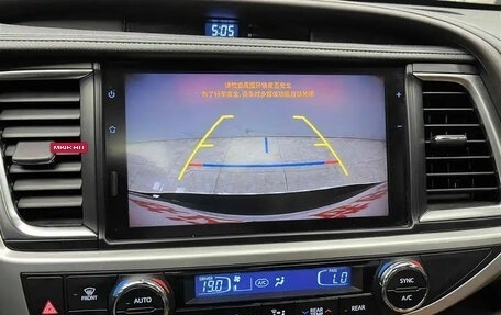 Toyota Highlander III, 2021 год, 3 266 000 рублей, 10 фотография