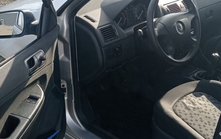 Skoda Fabia I, 2005 год, 300 000 рублей, 5 фотография