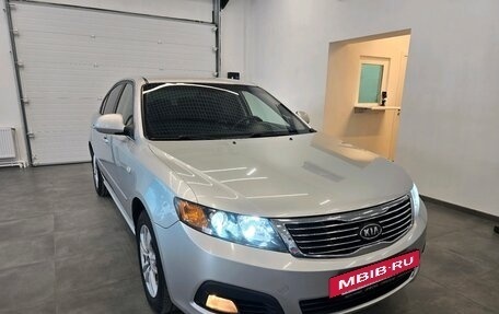KIA Magentis II рестайлинг, 2010 год, 750 000 рублей, 3 фотография