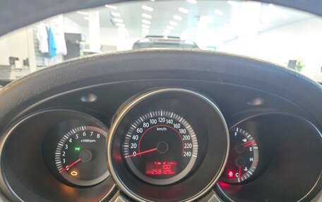 KIA Magentis II рестайлинг, 2010 год, 750 000 рублей, 19 фотография