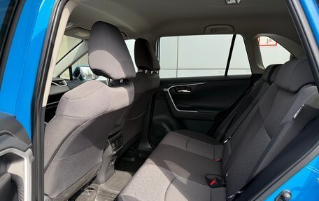 Toyota RAV4, 2020 год, 4 500 000 рублей, 17 фотография