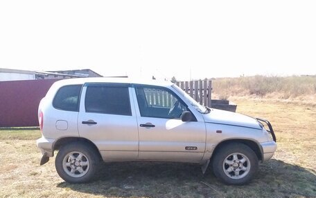 Chevrolet Niva I рестайлинг, 2004 год, 250 000 рублей, 3 фотография