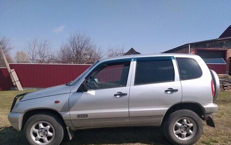 Chevrolet Niva I рестайлинг, 2004 год, 250 000 рублей, 2 фотография