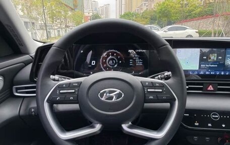 Hyundai Elantra, 2022 год, 1 330 000 рублей, 14 фотография