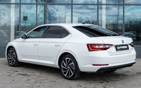 Skoda Superb III рестайлинг, 2018 год, 2 835 000 рублей, 2 фотография