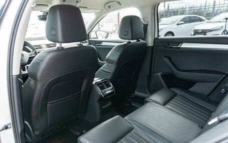 Skoda Superb III рестайлинг, 2018 год, 2 835 000 рублей, 11 фотография