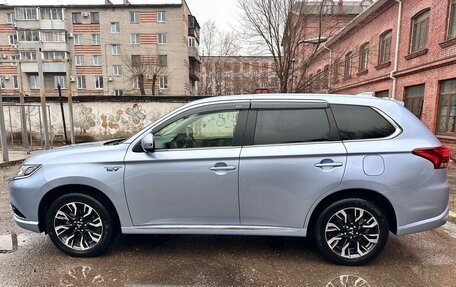 Mitsubishi Outlander III рестайлинг 3, 2015 год, 2 050 000 рублей, 5 фотография