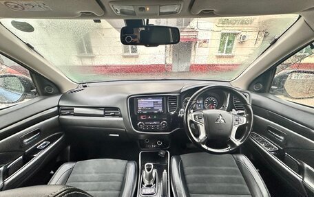 Mitsubishi Outlander III рестайлинг 3, 2015 год, 2 050 000 рублей, 8 фотография