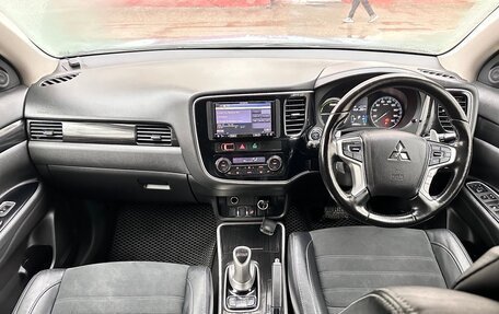 Mitsubishi Outlander III рестайлинг 3, 2015 год, 2 050 000 рублей, 9 фотография
