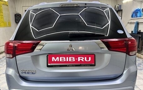 Mitsubishi Outlander III рестайлинг 3, 2015 год, 2 050 000 рублей, 4 фотография