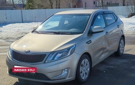 KIA Rio III рестайлинг, 2013 год, 600 000 рублей, 3 фотография