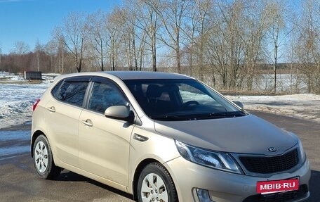 KIA Rio III рестайлинг, 2013 год, 600 000 рублей, 4 фотография