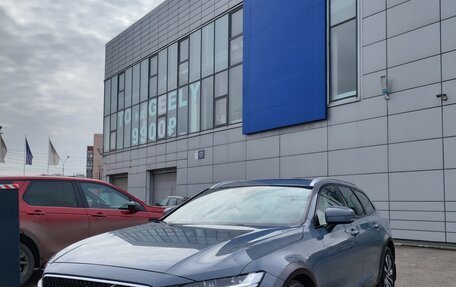 Volvo V90 Cross Country I рестайлинг, 2020 год, 4 600 000 рублей, 28 фотография