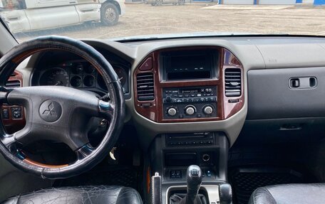 Mitsubishi Pajero III рестайлинг, 2003 год, 1 200 000 рублей, 10 фотография