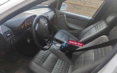 Mercedes-Benz C-Класс, 1994 год, 500 000 рублей, 4 фотография