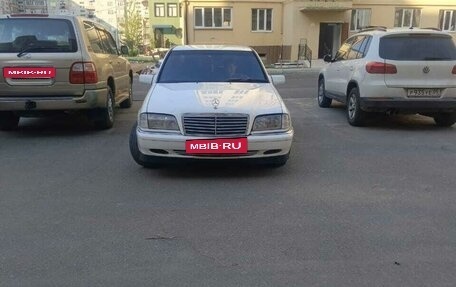 Mercedes-Benz C-Класс, 1994 год, 500 000 рублей, 3 фотография