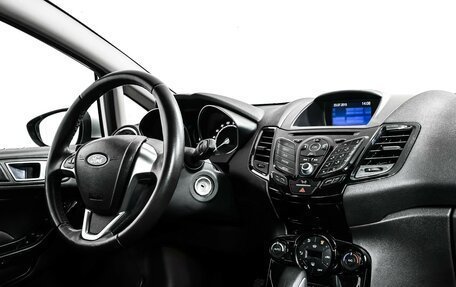 Ford Fiesta, 2015 год, 949 000 рублей, 9 фотография