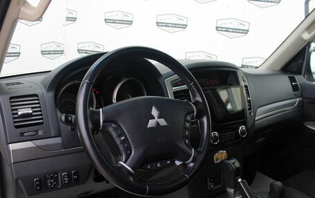 Mitsubishi Pajero IV, 2021 год, 3 700 000 рублей, 13 фотография