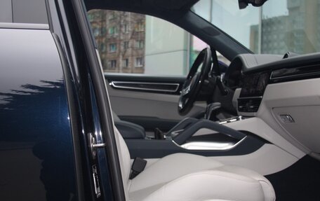 Porsche Cayenne III, 2018 год, 14 300 000 рублей, 15 фотография