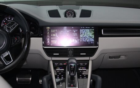 Porsche Cayenne III, 2018 год, 14 300 000 рублей, 17 фотография