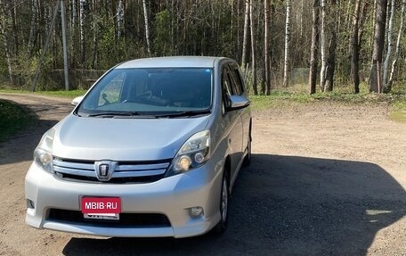 Toyota ISis I, 2014 год, 1 560 000 рублей, 3 фотография