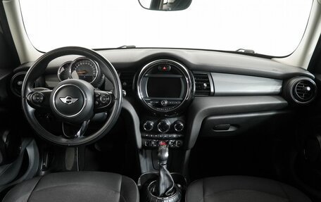 MINI Hatch, 2016 год, 1 490 000 рублей, 15 фотография
