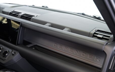 Land Rover Defender II, 2025 год, 31 300 000 рублей, 16 фотография