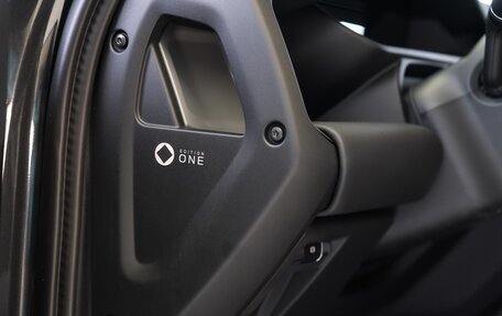 Land Rover Defender II, 2025 год, 31 300 000 рублей, 9 фотография