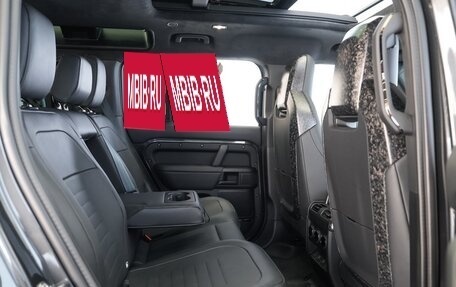 Land Rover Defender II, 2025 год, 31 300 000 рублей, 13 фотография